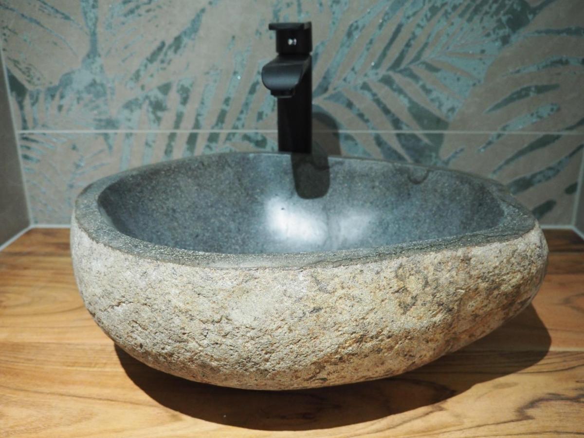 Gite Le Renouveau Avec Jacuzzi Privatif Laveline Exterior foto