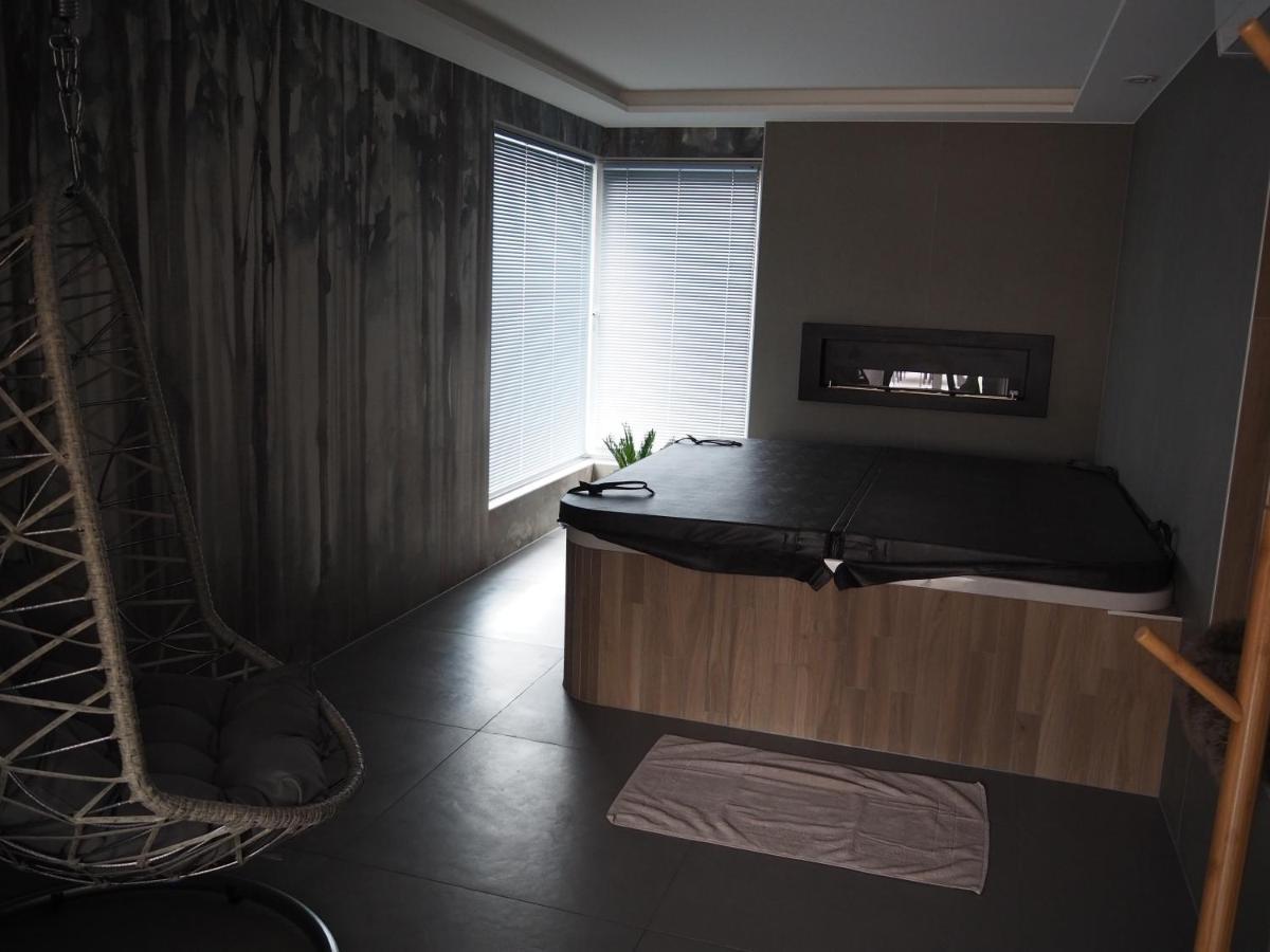 Gite Le Renouveau Avec Jacuzzi Privatif Laveline Exterior foto